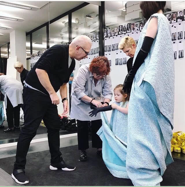 แม่จ๋า ขอหนูแจ้งเกิดบ้าง!