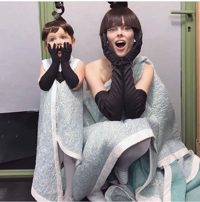 แม่จ๋า ขอหนูแจ้งเกิดบ้าง!