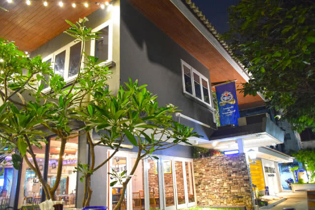 อร่อยปักหมุด : ชไนเดอร์ เฮาส์ ร้านอาหารสไตล์ เยอรมัน ทวีส ไทย อารีย์ ซอย 4 พหลโยธิน