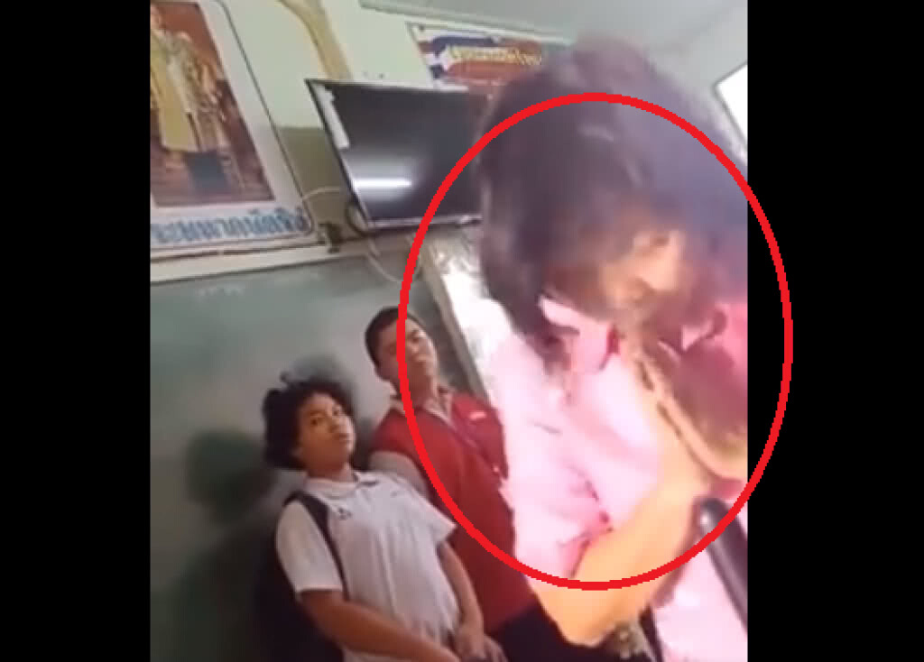 แม่โวย! แค่ลูกหยุดเรียน 1 วัน โดนตีจนช้ำ แม่โวย! แค่ลูกหยุดเรียน 1 วัน โดนตีจนช้ำ