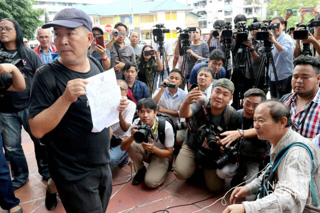 39 ผู้ชุมนุมสกายวอล์ค รับทราบข้อหา ที่ สน.ปทุมวัน