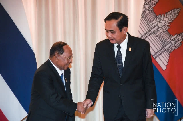 เฮง สัมริน เข้าพบ ประยุทธ์ ในการเยือนไทยอย่างเป็นทางการ