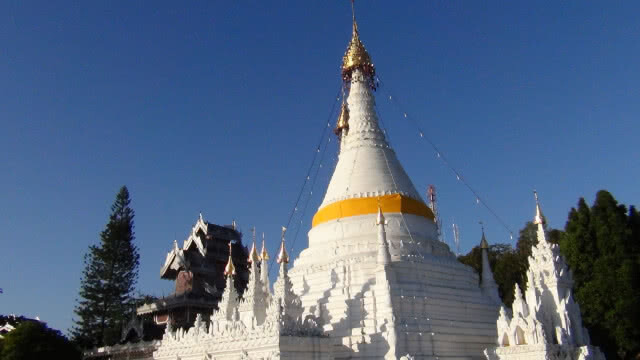 อุณหภูมิลดฮวบ เหลือ 8 องศาฯ เกิดทะเลหมอกปกคลุมเมืองแม่ฮ่องสอน