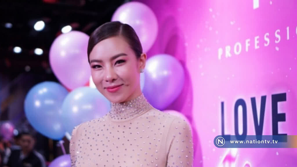 "คริส หอวัง" ไม่เห็นความจำเป็นลงรูปคู่กับ "เจนี่" "คริส หอวัง" ไม่เห็นความจำเป็นลงรูปคู่กับ "เจนี่"