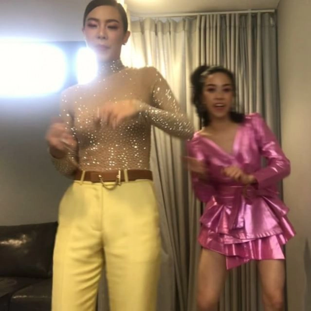 "พลอย หอวัง"  ย้ำความสัมพันธ์ "เฟย" แค่พี่น้อง