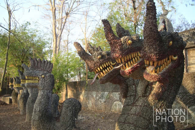 ท่องเที่ยววันหยุด.........เจดีย์หินพันล้านก้อน วัดภูพนมดี จ.อำนาจเจริญ