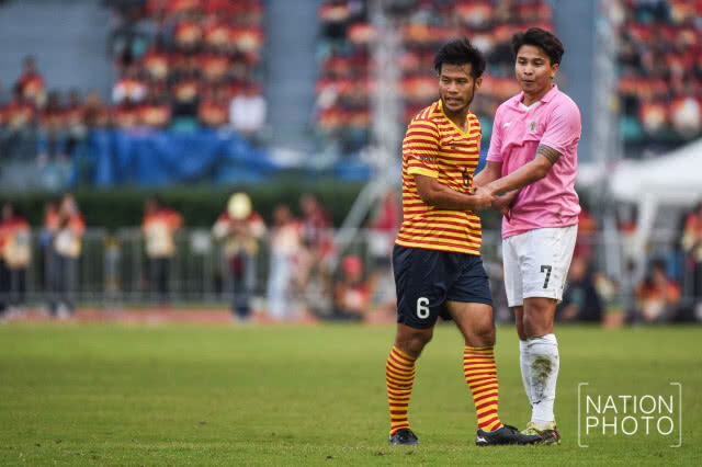 จุฬาฯ โขกตีเสมอ มธ. ช่วงทดเจ็บ ครองแชมป์ร่วม บอลประเพณี ครั้งที่ 72