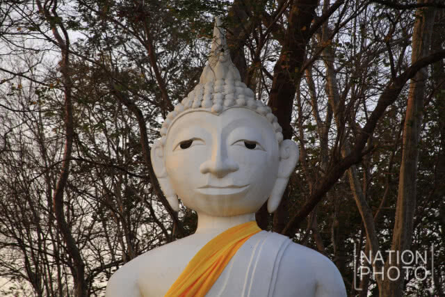 ท่องเที่ยววันหยุด.........เจดีย์หินพันล้านก้อน วัดภูพนมดี จ.อำนาจเจริญ