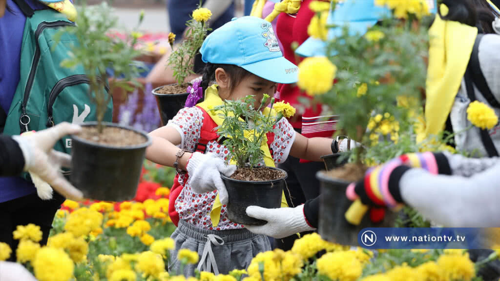(ภาพชุด)จิตอาสาเตรียมสถานที่จัดงาน "อุ่นไอรัก คลายความหนาว" (ภาพชุด)จิตอาสาเตรียมสถานที่จัดงาน "อุ่นไอรัก คลายความหนาว"