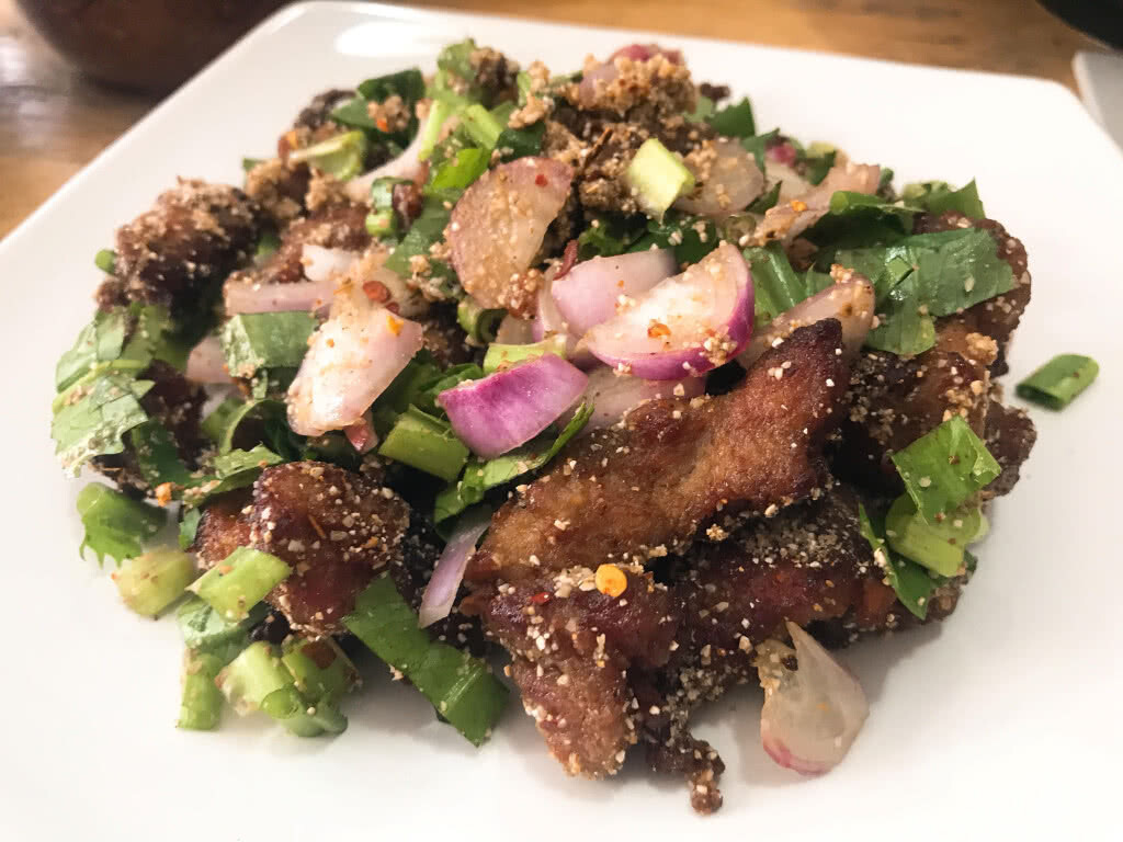 ครัวน้าคม : หมูทอดคลุกฝุ่น เมนูอร่อยแซ่บ ง่ายๆ ครัวน้าคม : หมูทอดคลุกฝุ่น เมนูอร่อยแซ่บ ง่ายๆ
