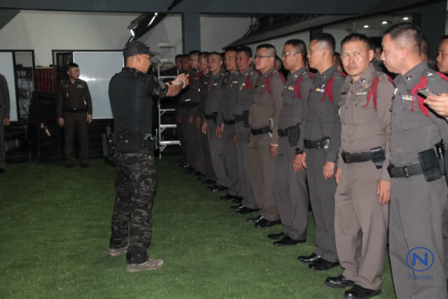 ตร.โชคชัยฝึกทบทวน
ยุทธวิธี"ยิงปืน"
กับ"คอมมานโด"