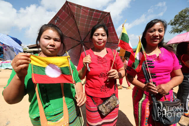 (ภาพชุด)งานสวนสนามในการครบรอบ 71 ปี "วันชาติไทใหญ่"