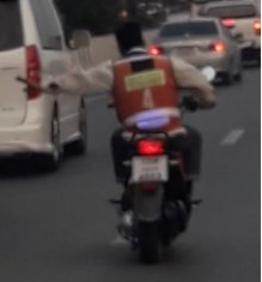 วินไทยน้ำใจงาม ช่วยเปิดทางรถฉุกเฉิน วินไทยน้ำใจงาม ช่วยเปิดทางรถฉุกเฉิน