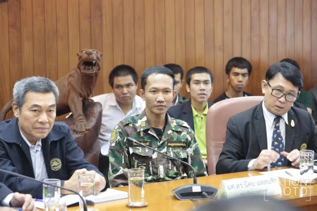 แห่ให้กำลังใจ "หัวหน้าวิเชียร"