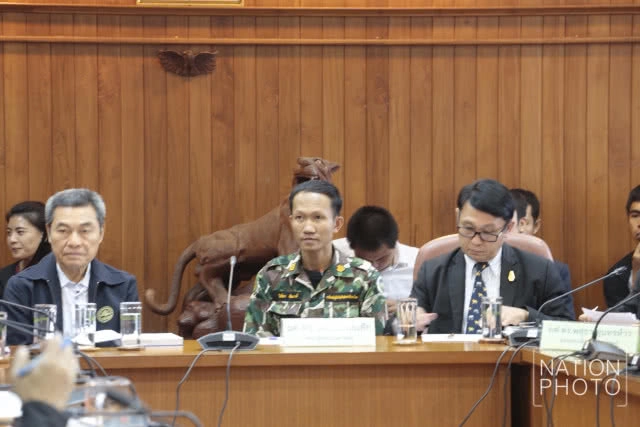 แห่ให้กำลังใจ "หัวหน้าวิเชียร"