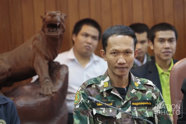 แห่ให้กำลังใจ "หัวหน้าวิเชียร"