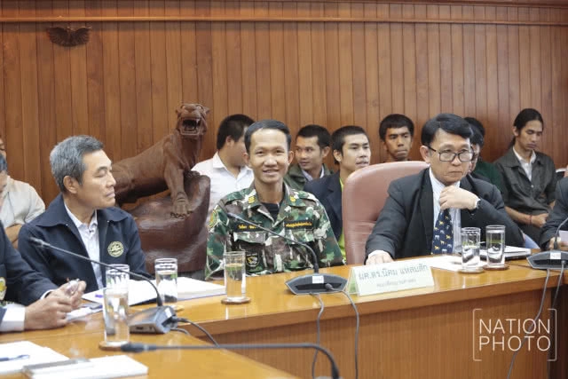 แห่ให้กำลังใจ "หัวหน้าวิเชียร"