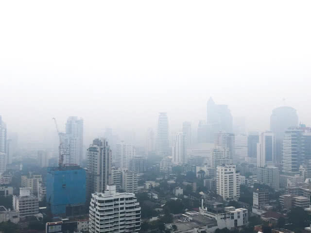 ฝนหลวงปฏิบัติการสลายมลพิษฝุ่น PM2.5 ในกทม.