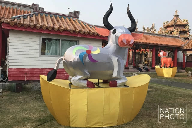 ศาลเจ้ามูลนิธิธรรมกตัญญู เสียนหลอไต้เทียนกง ประดับโคมไฟรับตรุษจีน