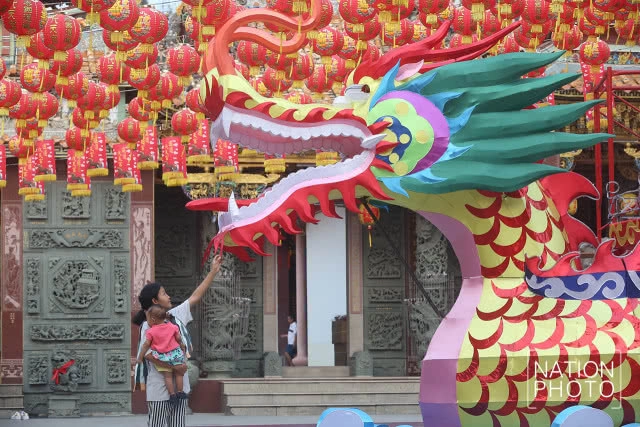 ศาลเจ้ามูลนิธิธรรมกตัญญู เสียนหลอไต้เทียนกง ประดับโคมไฟรับตรุษจีน