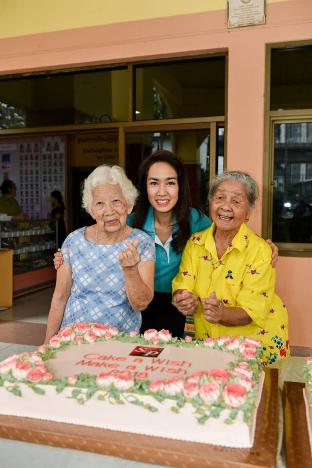 เอส แอนด์ พี ขนกองทัพเค้ก 740 ปอนด์
แบ่งปันความสุขสู่สังคมอย่างต่อเนื่องเป็นปีที่ 14