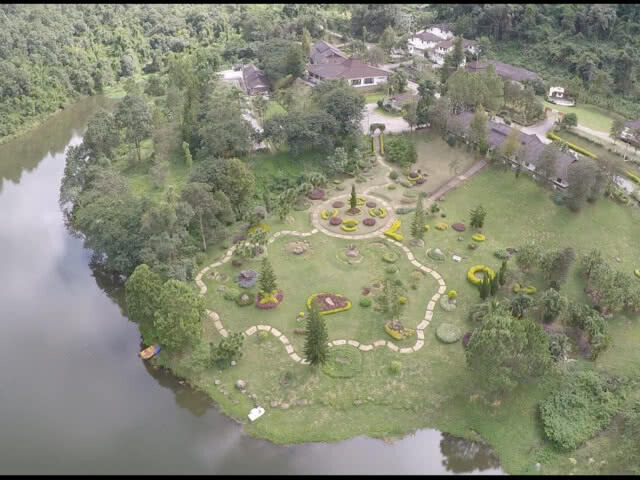 เปิดรีสอร์ทหรู "เปรมชัย" ที่ภูเรือ
เร่งตรวจสอบที่ดินถูกต้องหรือไม่ ?