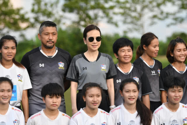 ชบาแก้ว เฟ้นแข้ง 19 ปี ลุยออสเตรเลีย