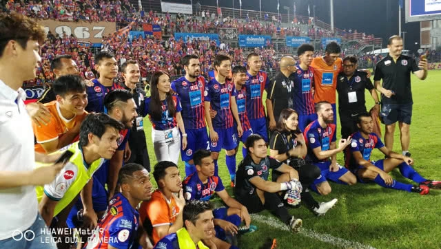 "นางฟ้าท่าเรือ" ปี 4 ...สวรรค์และนรกที่เต็มใจ