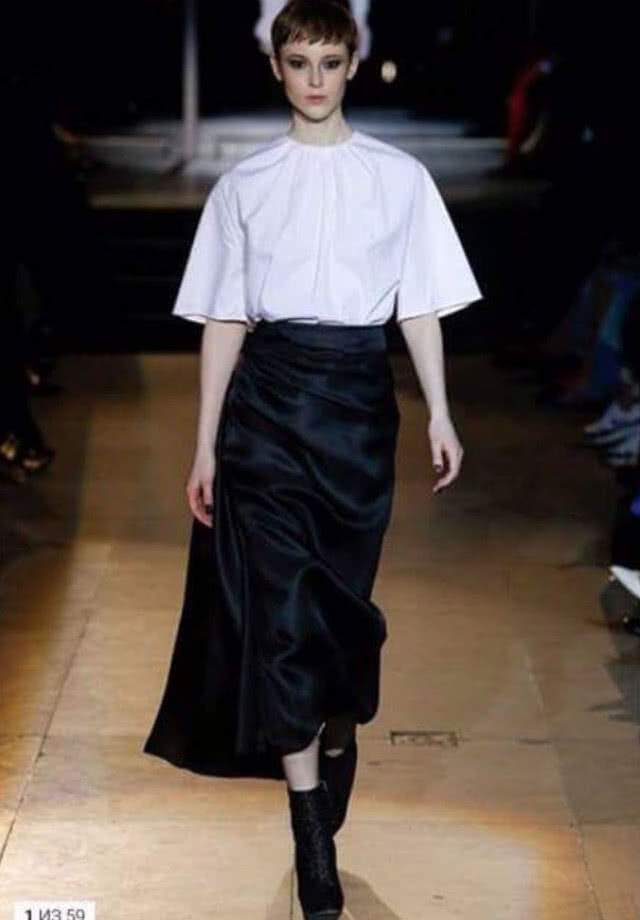 Carolina Herrera ผู้นำเทรนด์เชิ้ตขาว อำลาวงการแฟชั่น