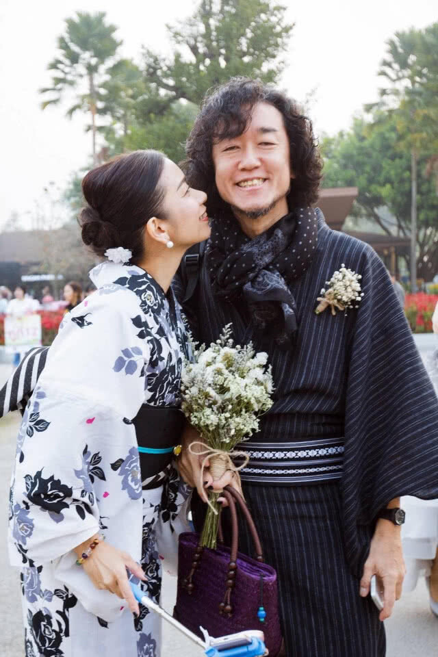 Chic-in : สิงห์ปาร์ค จัดใหญ่ สมรสหมู่ ขึ้นบอลลูนบอกรักบนฟ้ารับวาเลนไทน์