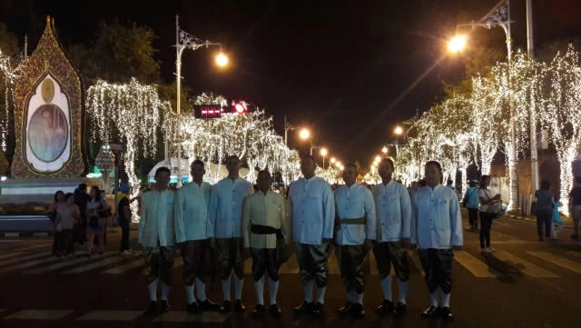 ชุดไทยสวยๆ งาน อุ่นไอรักฯ