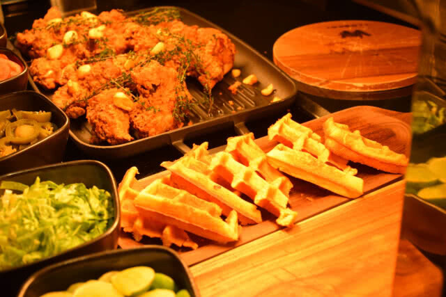 อร่อยปักหมุด :  บัฟเฟ่ต์มื้อค่ำวันเสาร์สุดชิค The Kitchen Table กับ W Dose Supper ณ W Hotel กรุงเทพฯ