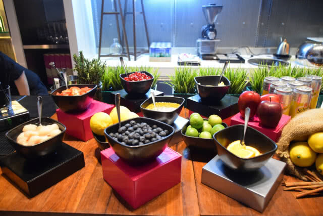 อร่อยปักหมุด :  บัฟเฟ่ต์มื้อค่ำวันเสาร์สุดชิค The Kitchen Table กับ W Dose Supper ณ W Hotel กรุงเทพฯ