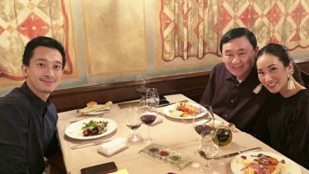 "เอม พินทองทา"ดินเนอร์อบอุ่นกับ"ทักษิณ"ที่ฮ่องกง