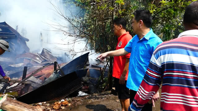 หวิดวอดหมด เพลิงไหม้กลางเมืองชุมพร