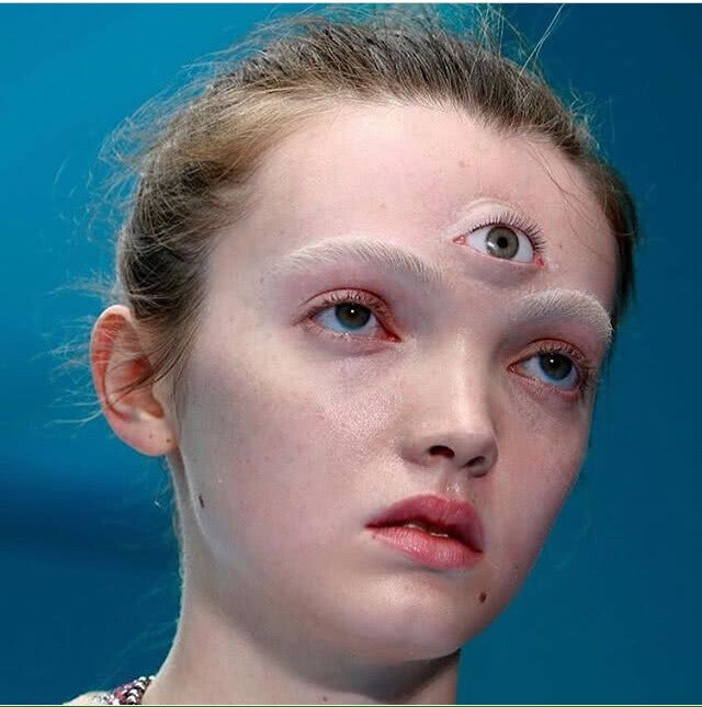 Gucci เปิดตัวแฟชั่นสวยสยอง! ในมิลานแฟชั่นวีค