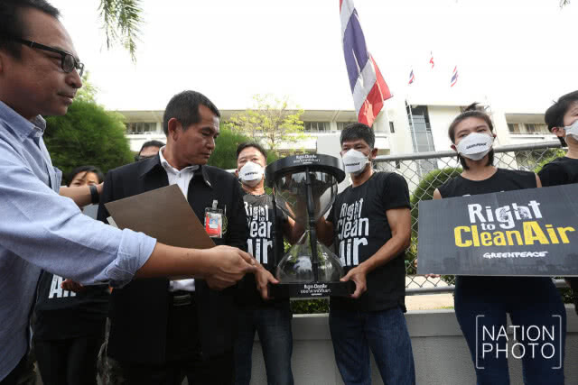 "กรีนพีช" จี้ "บิ๊กตู่" จัดการฝุ่นละอองเกินค่ามาตรฐาน