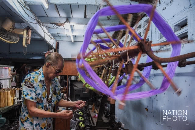 ผ้าไหมบ้านครัว ลุงอู๊ด ความภาคภูมิใจของไทยที่รอวันนับถอยหลัง?