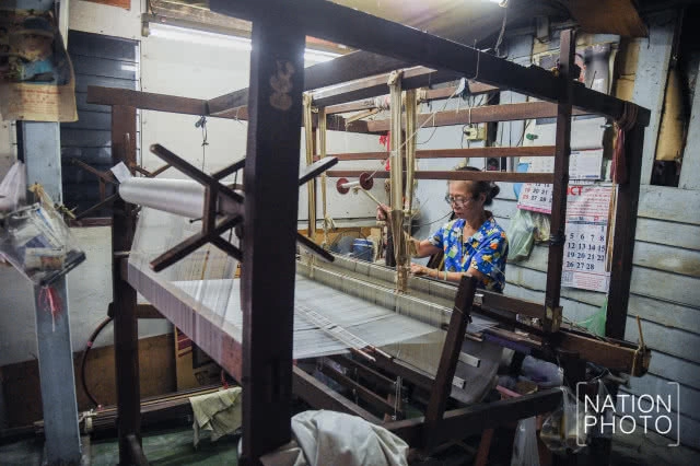 ผ้าไหมบ้านครัว ลุงอู๊ด ความภาคภูมิใจของไทยที่รอวันนับถอยหลัง?