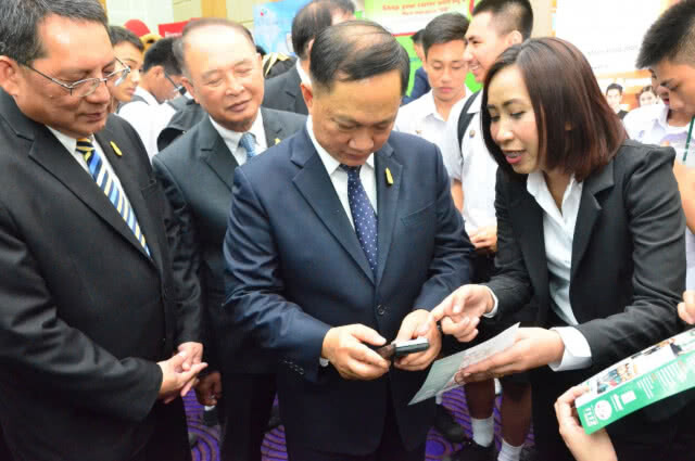 Kick Off "ยุวแรงงาน"
ดีเดย์! เปิดประสบการณ์ชีวิตการทำงานนักเรียน-นักศึกษา