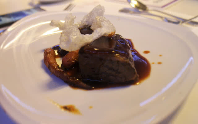 U can eat Meet กับปูน :: ทานอาหารหรูลอยฟ้าใจกลางเมือง Dinner in the sky