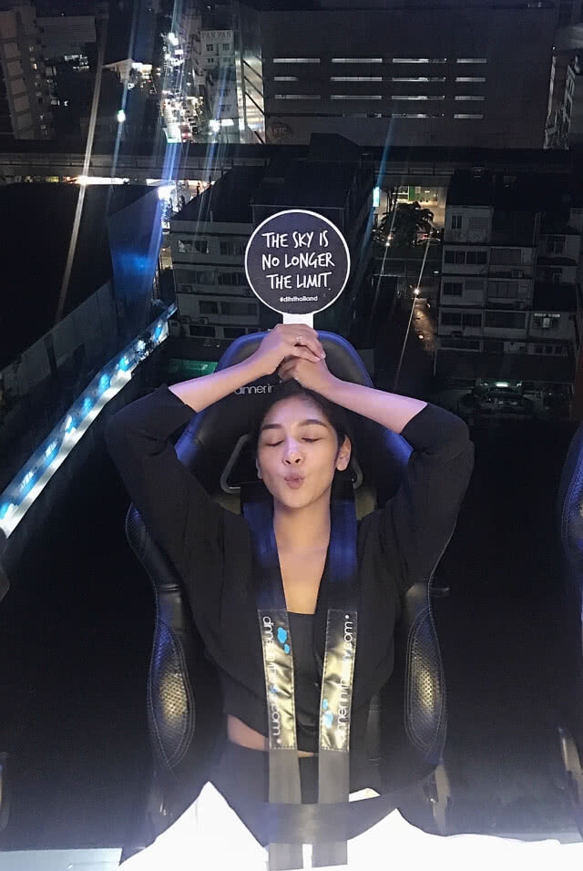 U can eat Meet กับปูน :: ทานอาหารหรูลอยฟ้าใจกลางเมือง Dinner in the sky