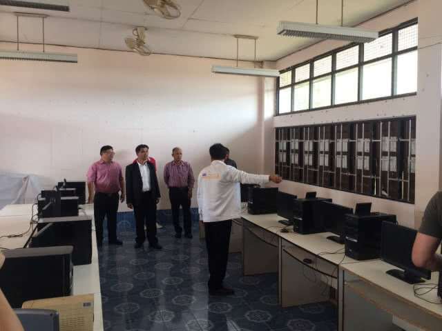 สพฐ.ลงพื้นที่ตรวจความเสียหายจากวาตภัย รร.ใน จ.นครพนม