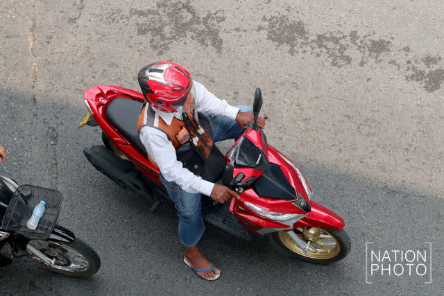 การใช้รถของคน กทม. ท่ามกลางฝุ่นละอองเกินเกณฑ์มาตรฐาน