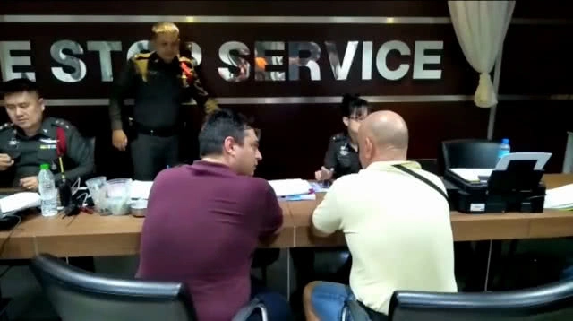 เฒ่าอิตาลี โร่แจ้งความตำรวจพัทยากลางดึก อ้างโดน2สาวที่ไม่รู้จักทำทีขอดูห้องก่อนสลบไปไม่รู้ตัว