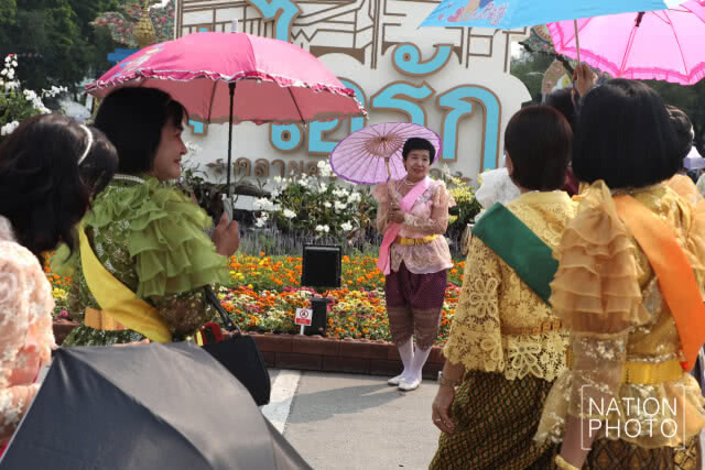 (ภาพชุด) งาน "อุ่นไอรัก คลายความหนาว"