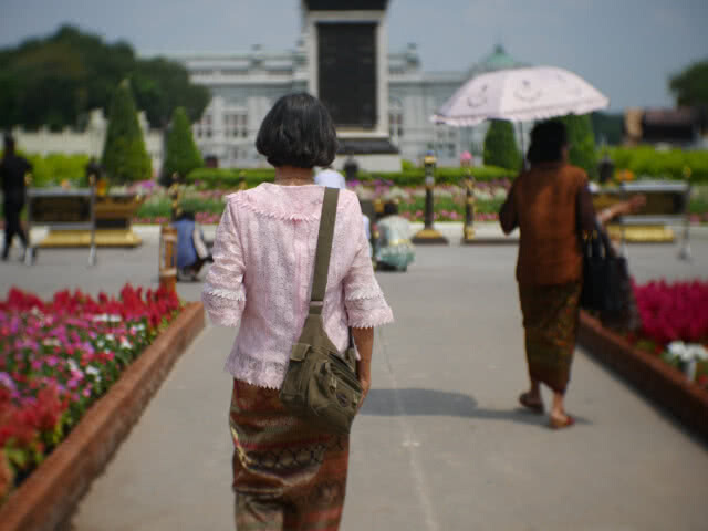 ความงดงามของความเป็นไทย ไปกับงาน "อุ่นไอรัก คลายความหนาว"