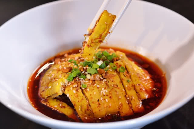 อร่อยปักหมุด : เข้มข้นและเผ็ดร้อนสไตล์เสฉวน 19-28 มีนาคม ณ แชงพาเลซ
โรงแรมแชงกรี-ลา กรุงเทพฯ