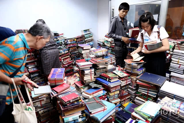 ม.หอการค้าไทย จัดมหกรรมหนังสือมือสอง เล่มละ 5 บาท เอาใจผู้รักการอ่าน