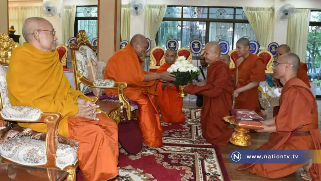 พระมหาสังฆนายก  ประธานมหาสังฆนายกแห่งสหภาพเมียนมาร์  เดินทางเยี่ยมชมวัดนายโรงเป็นการส่วนตัว
